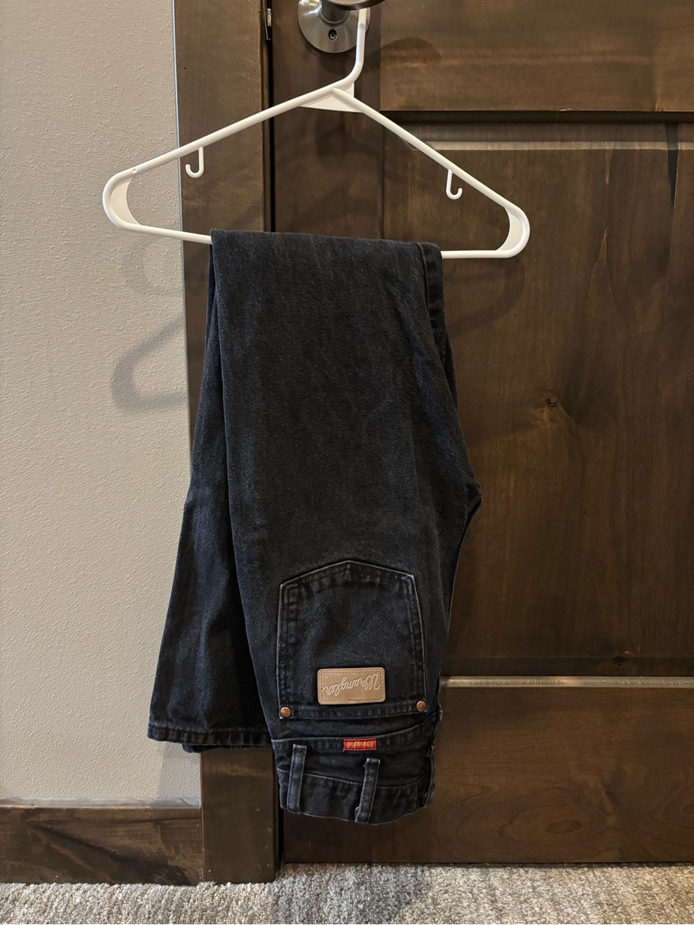 women’s cowboy cut wranglers